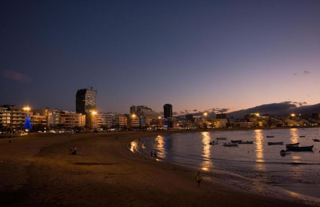 Green Water At The Beach Appartement Las Palmas